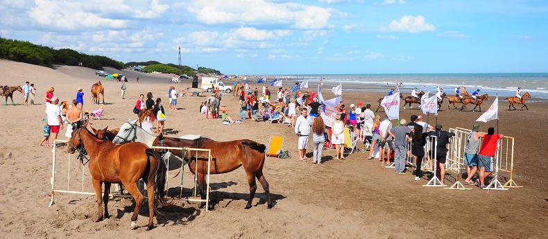 Monte tuvo su primer torneo de Beach Polo