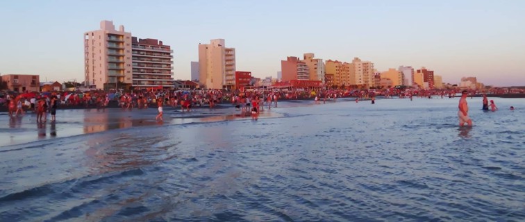 Monte Hermoso nuevamente compite entre los mejores destinos turísticos de la Argentina